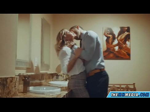 ❤️ 当一个胸大无脑的金发女郎在公共厕所里勾引你时 ️ Sluts。at zh-cn.corona-pass.ru❤